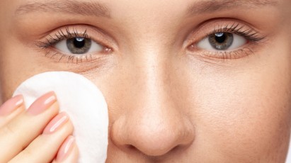Hygiene for Healthy Eyes: Essential Nighttime Dos & Don’ts